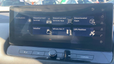 Nissan Qashqai 1.3 DiG-T MH N-Connecta 5dr Petrol Hatchback